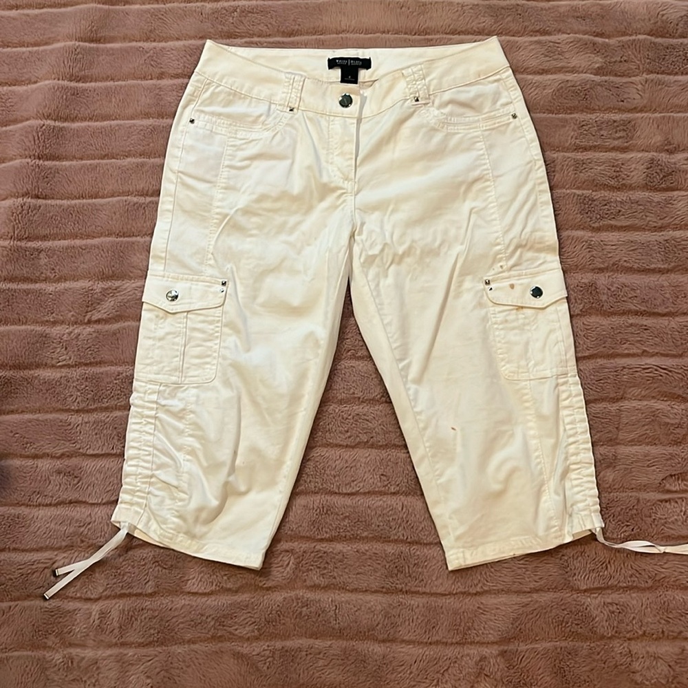 WHBM White Pedal Pushers with Chrome Buttons, size 4